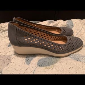 Naturalizer wedges 7.5